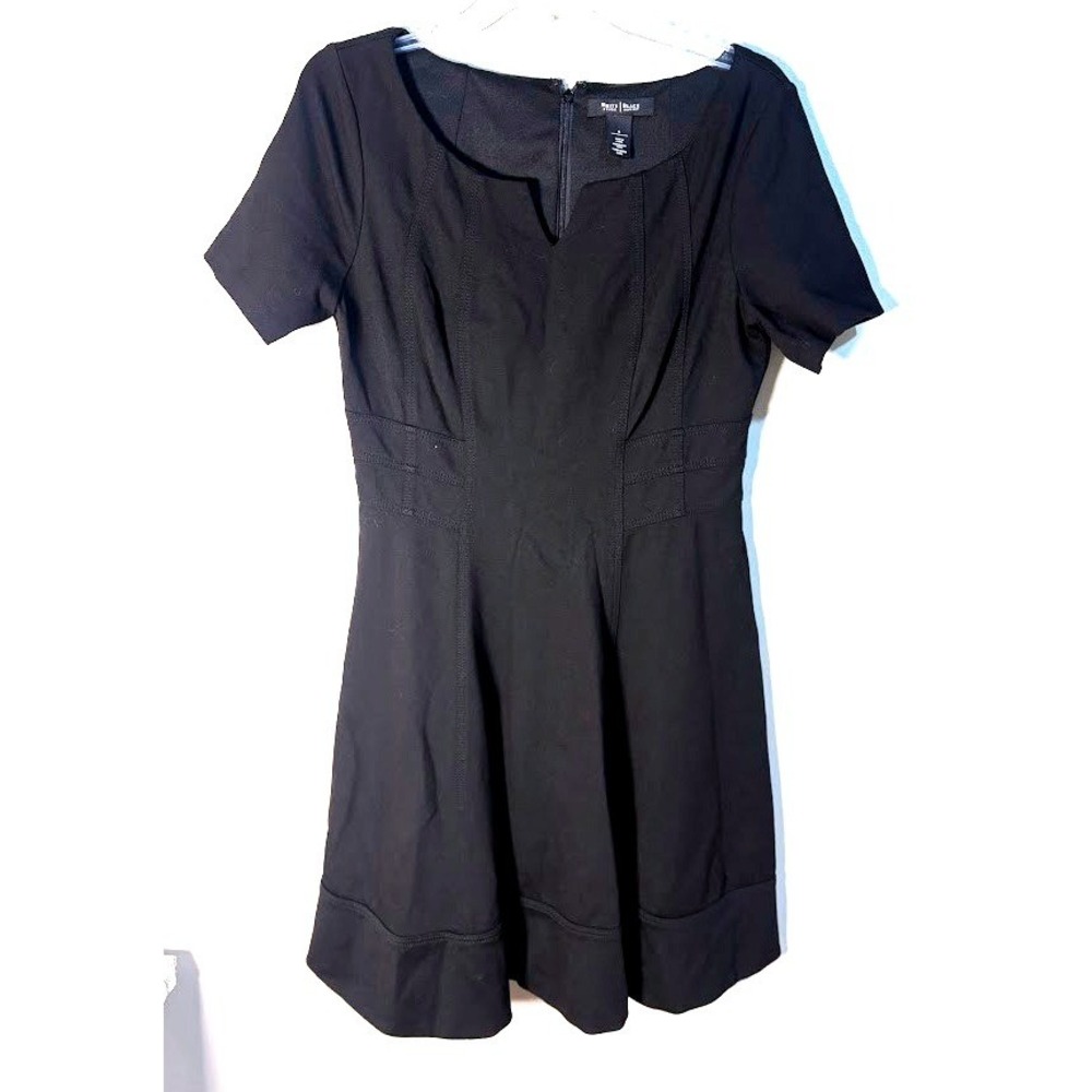 White House Black Market Black Fit and Flare Dress V Neck Short Sleeve Size 8